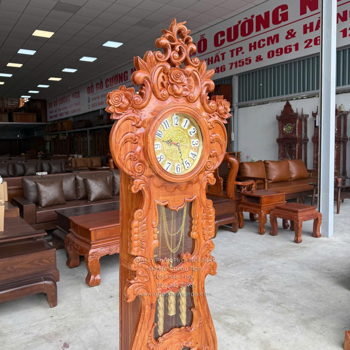 đồng hồ gỗ hương đá