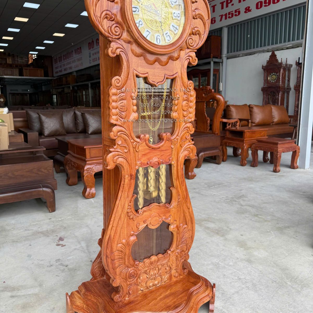 đồng hồ gỗ hương đá