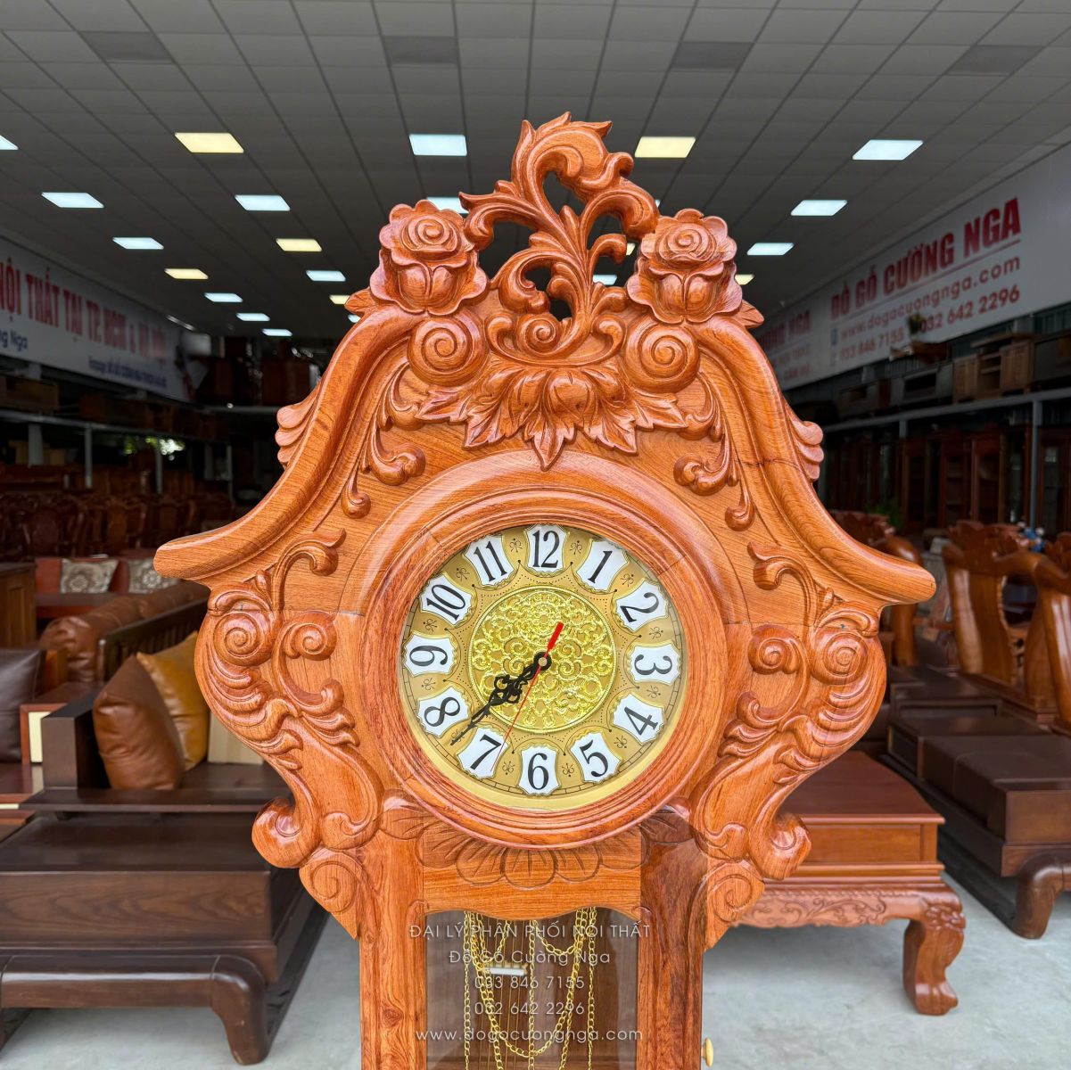 đồng hồ gỗ hương đá