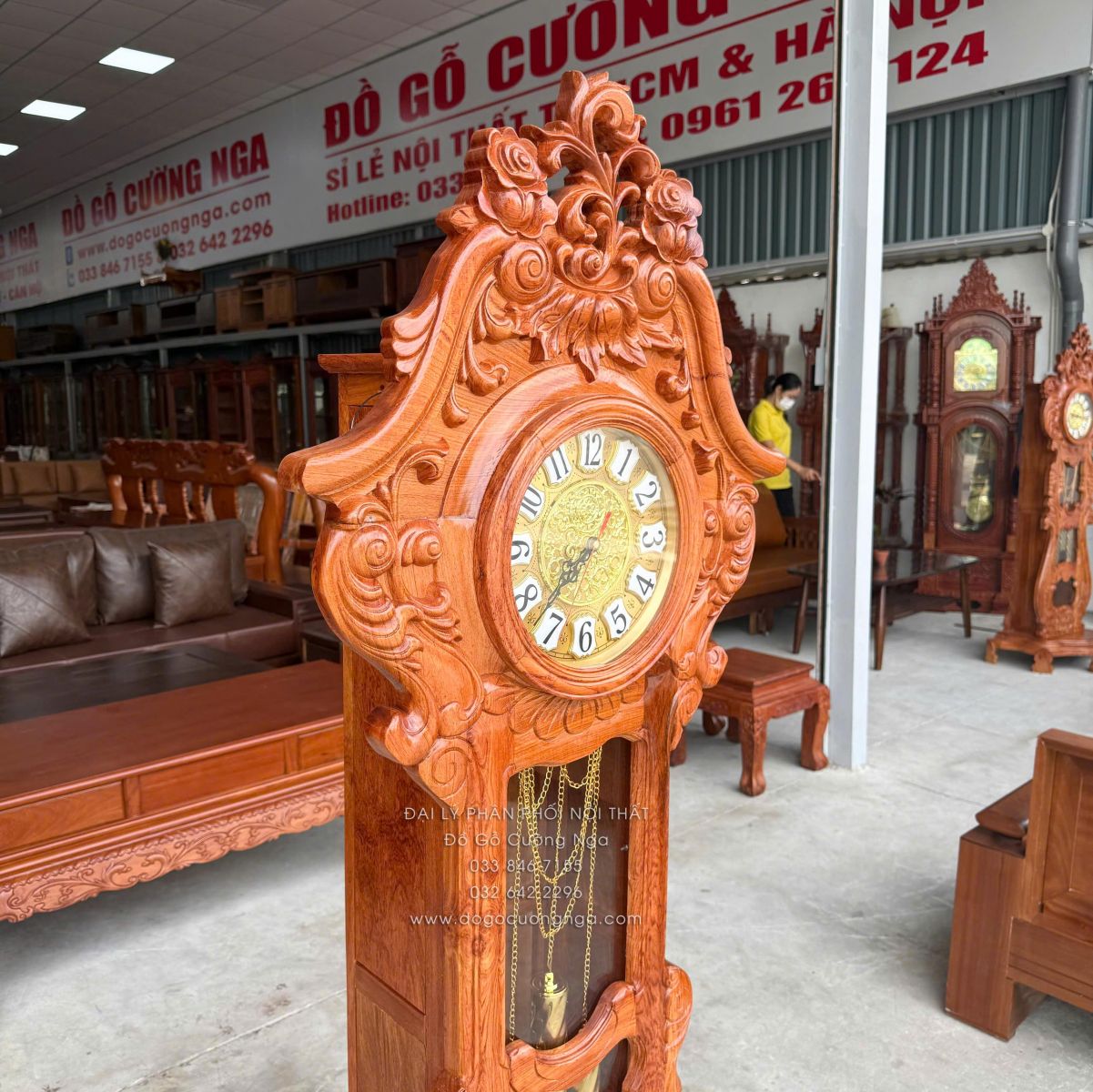 đồng hồ gỗ hương đá