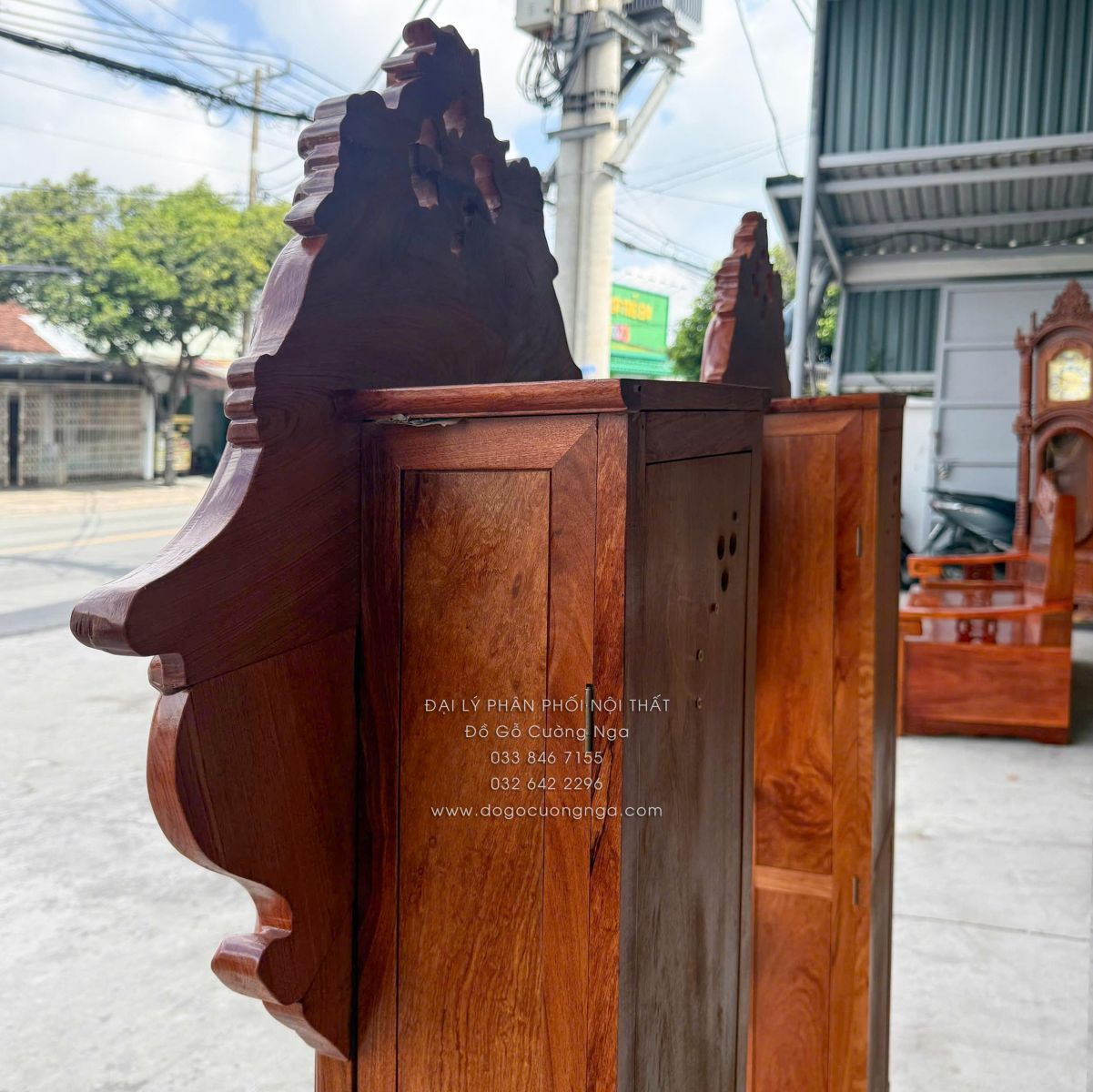 đồng hồ gỗ hương đá