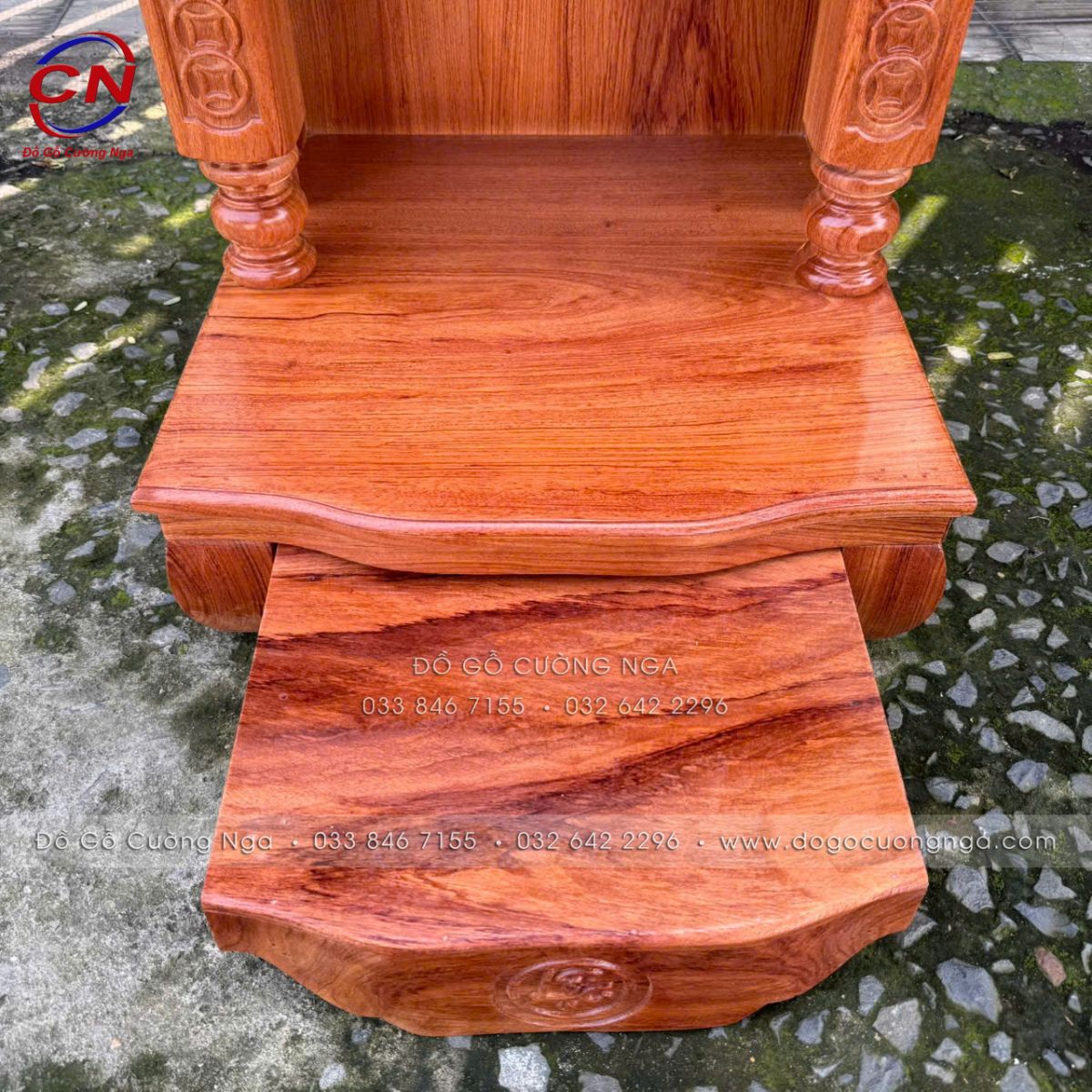 Bàn Thờ Ông Địa Gỗ Hương Đá Mẫu Cột Vuông Chạm Đồng Tiền