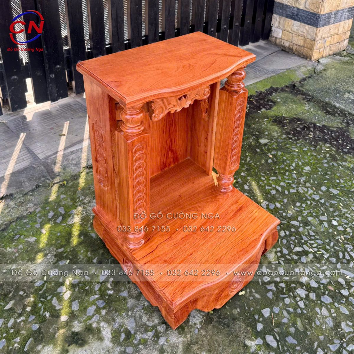 Bàn Thờ Ông Địa Gỗ Hương Đá Mẫu Cột Vuông Chạm Đồng Tiền