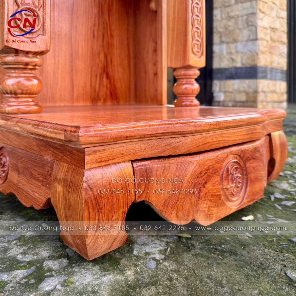 Bàn Thờ Ông Địa Gỗ Hương Đá Mẫu Cột Vuông Chạm Đồng Tiền