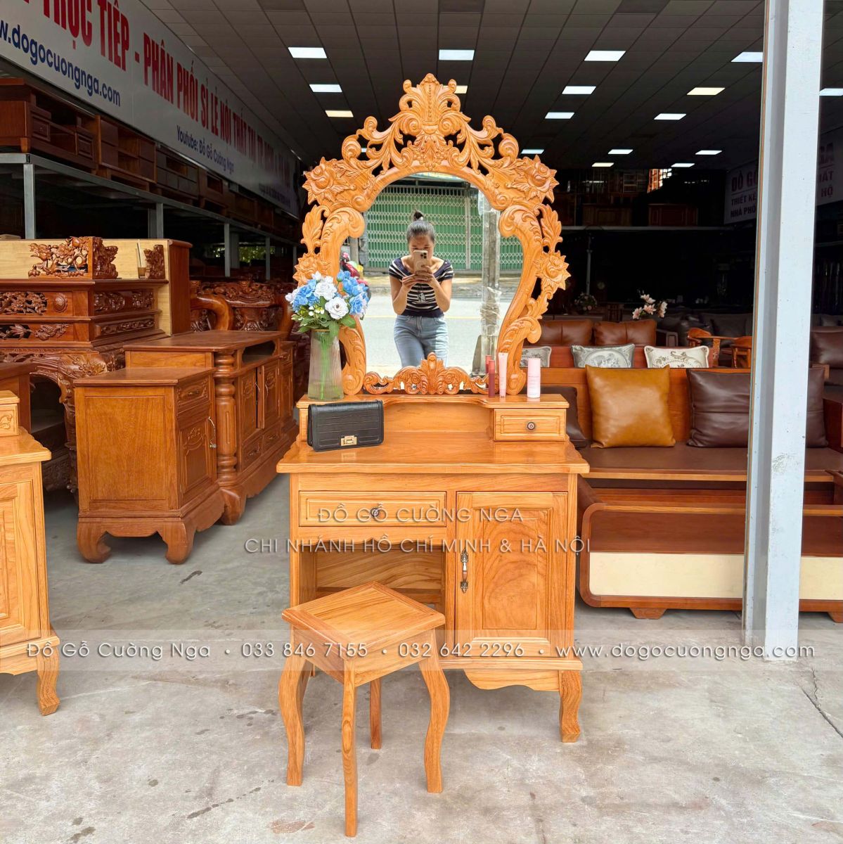 ban trang diem go go do  tan co dien