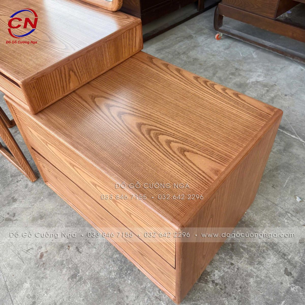 Bàn trang điểm gỗ Sồi Nga hiện đại
