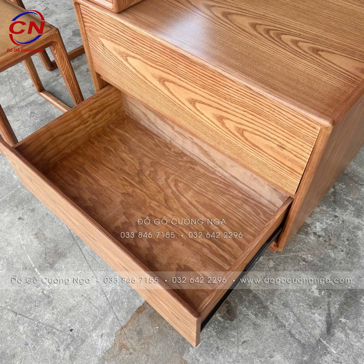 Bàn trang điểm gỗ Sồi Nga hiện đại