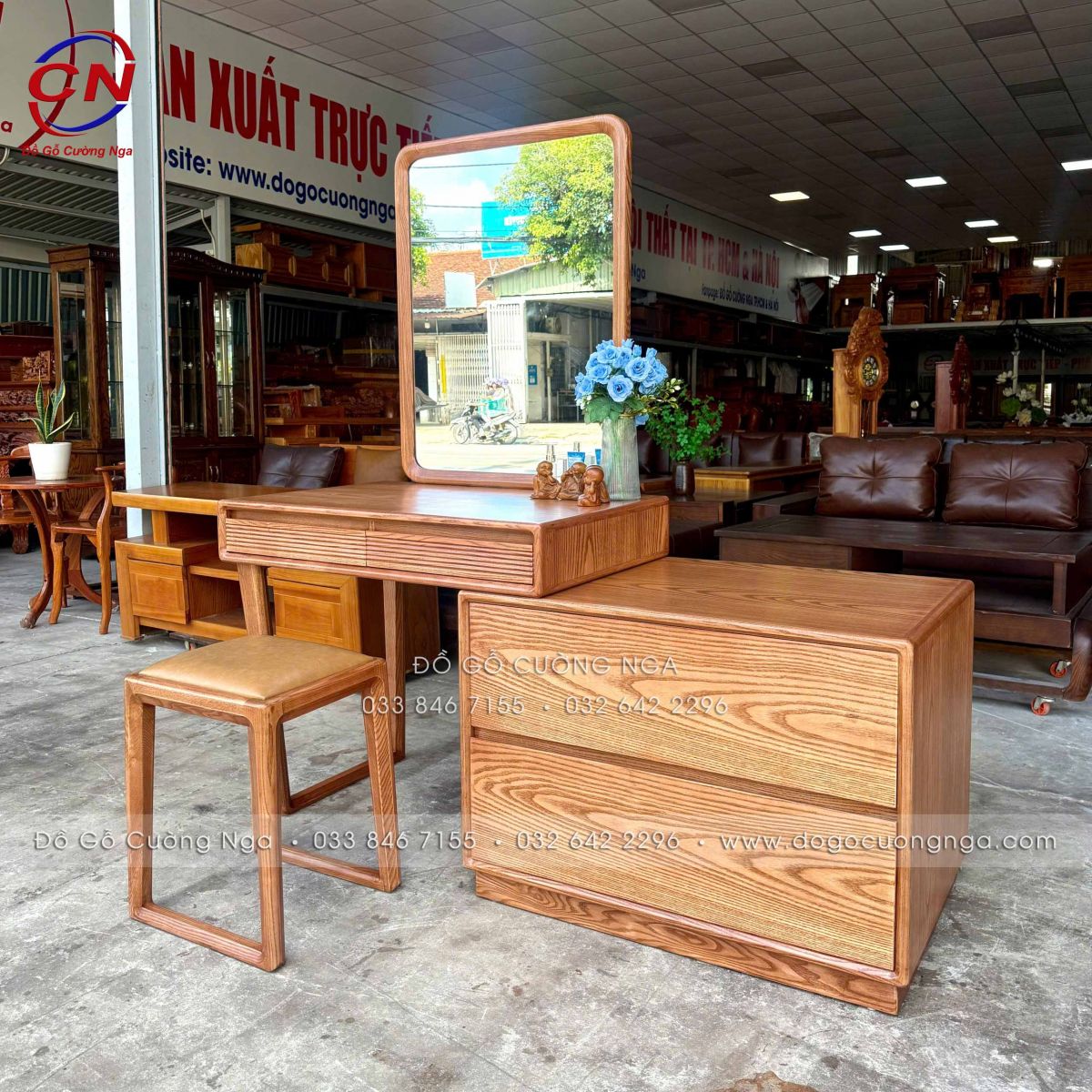 Bàn trang điểm gỗ Sồi Nga hiện đại