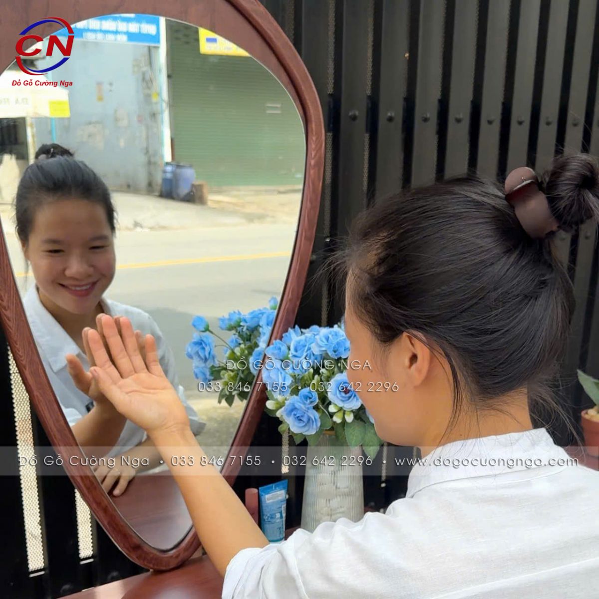 Bàn Trang Điểm Gỗ Sồi Màu Óc Chó Gương Giọt Nước