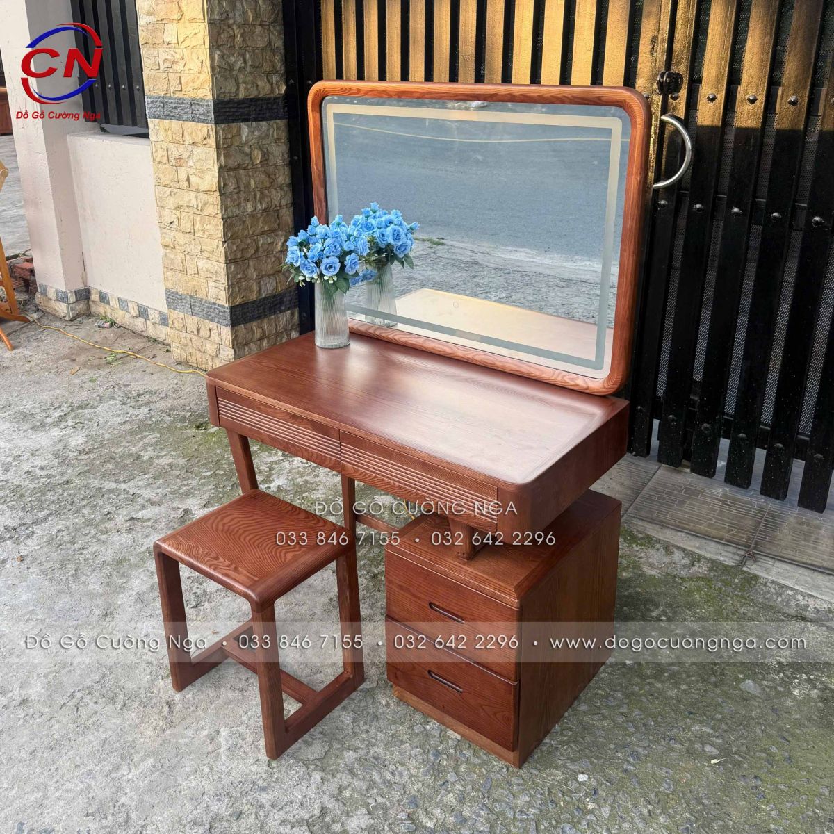 bàn trang điểm gỗ Sồi Nga màu Óc Chó gương LED cảm ứng