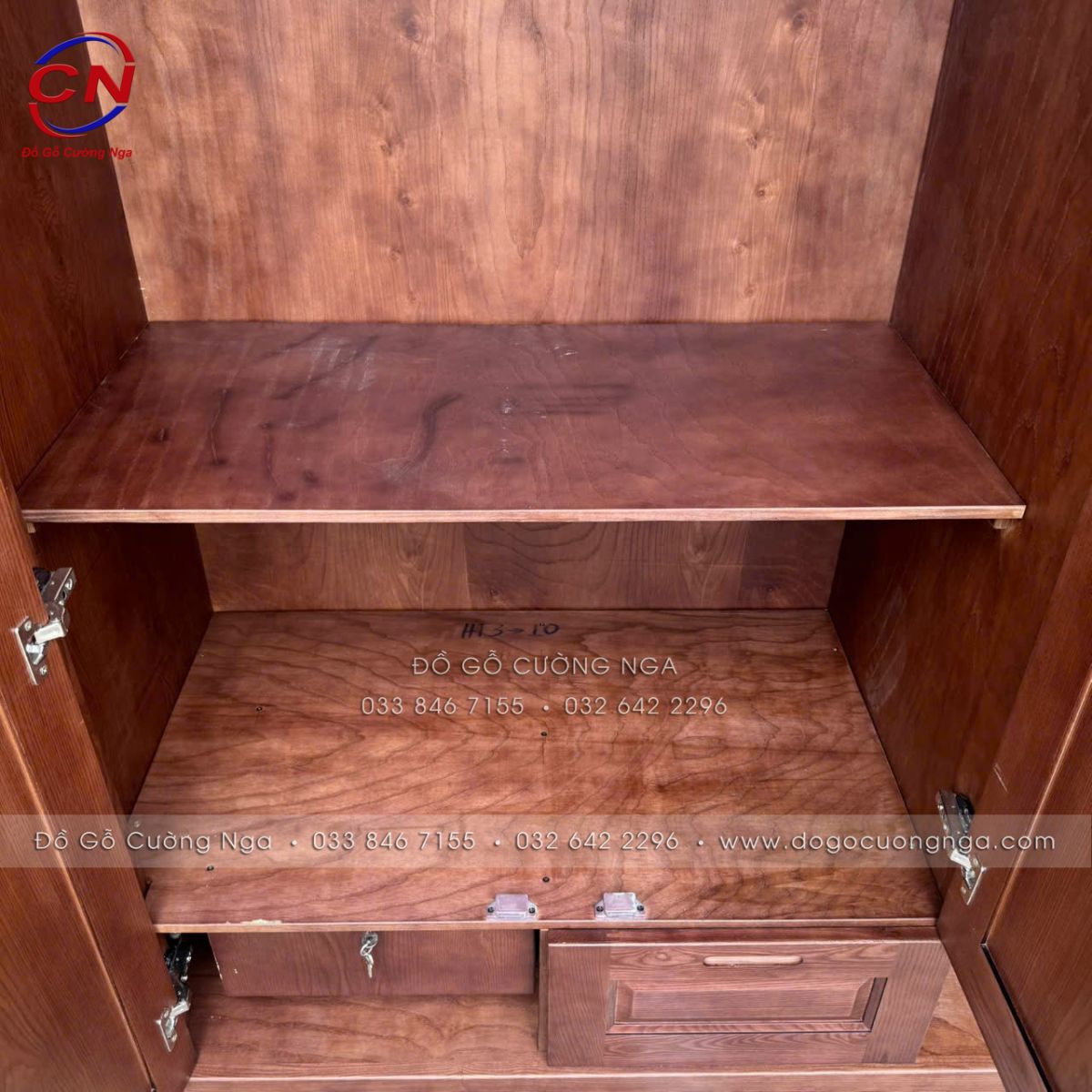 Tủ áo gỗ sồi Nga màu óc chó 3 cánh