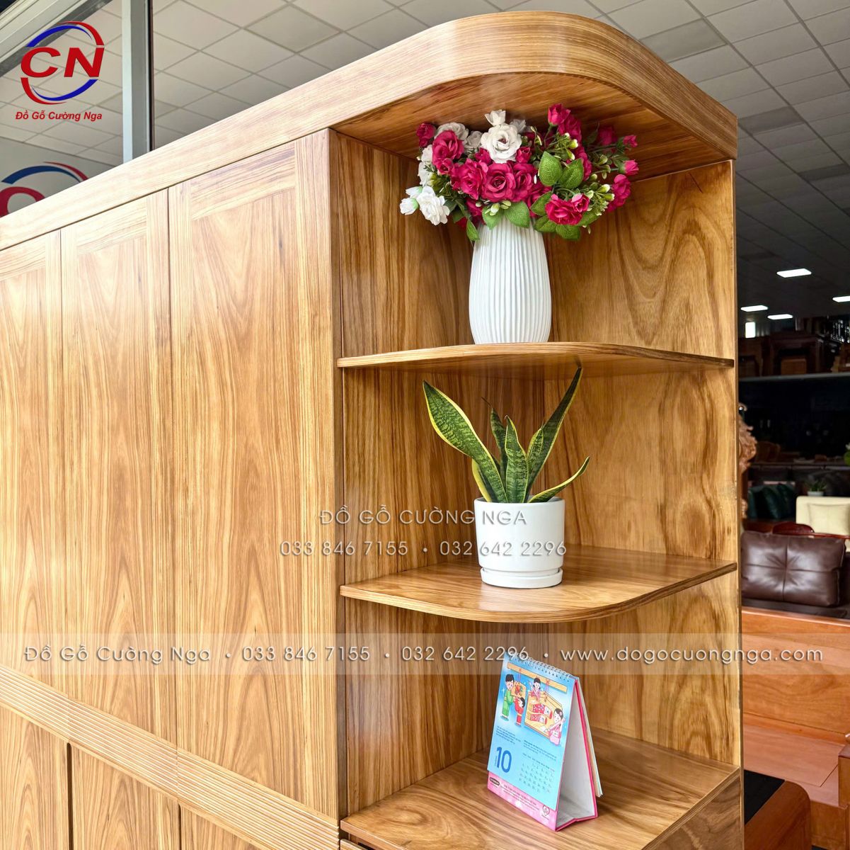 Tủ Quần Áo Gỗ Hương Xám 4 Cánh Kèm Góc Trang Trí Vế Phải