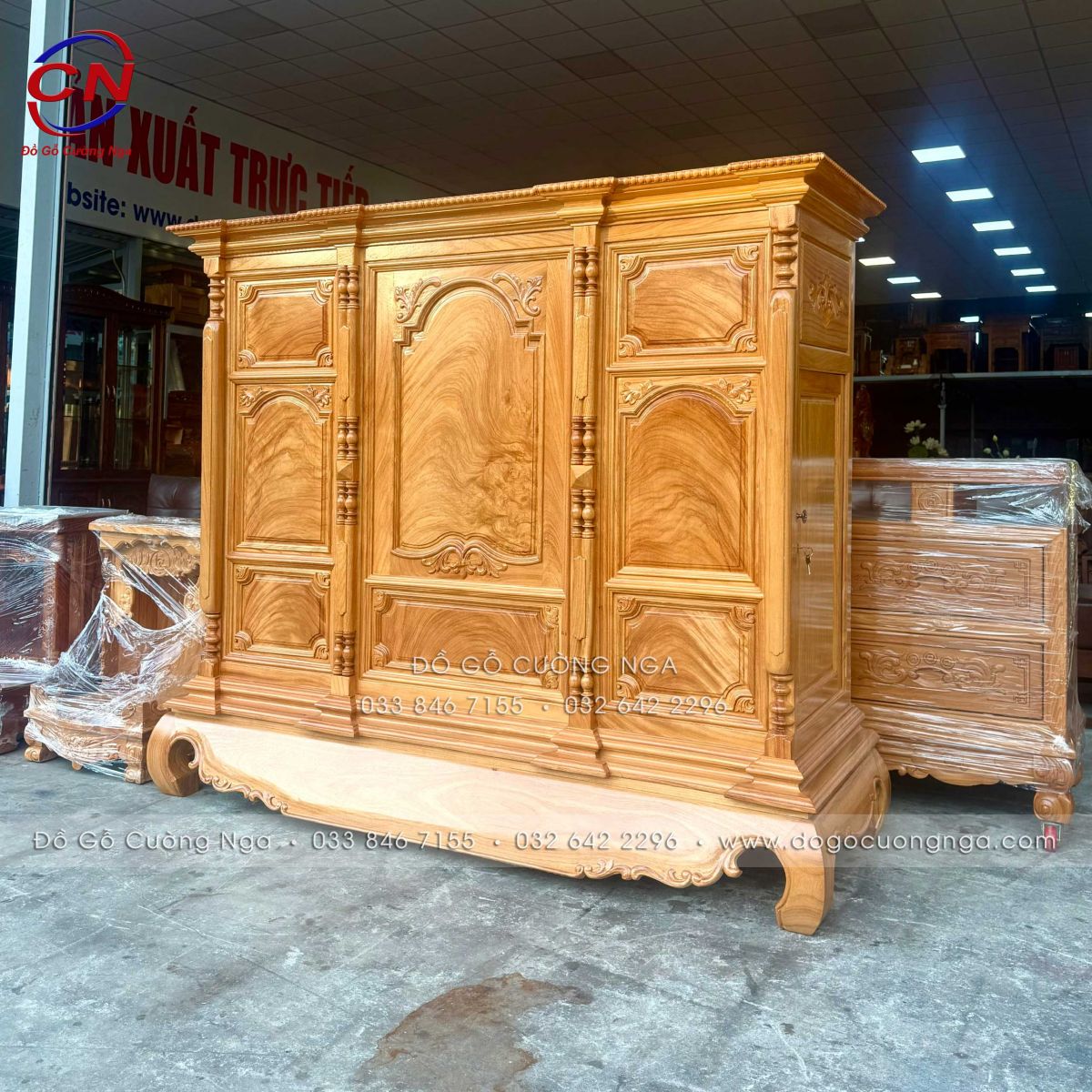 góc chụp nghiêng tủ thờ gõ đỏ 1m53
