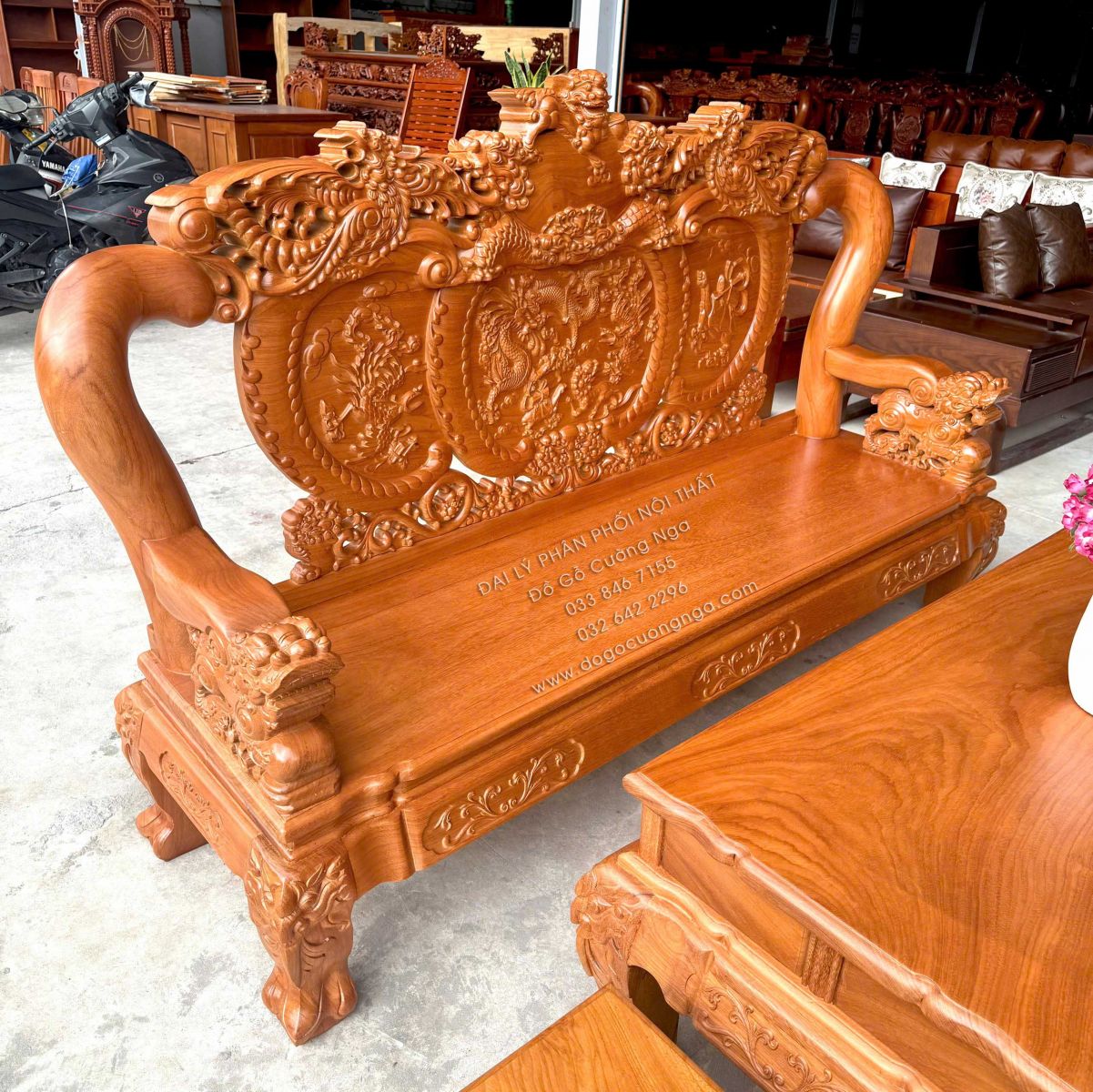 salon gỗ gõ đỏ