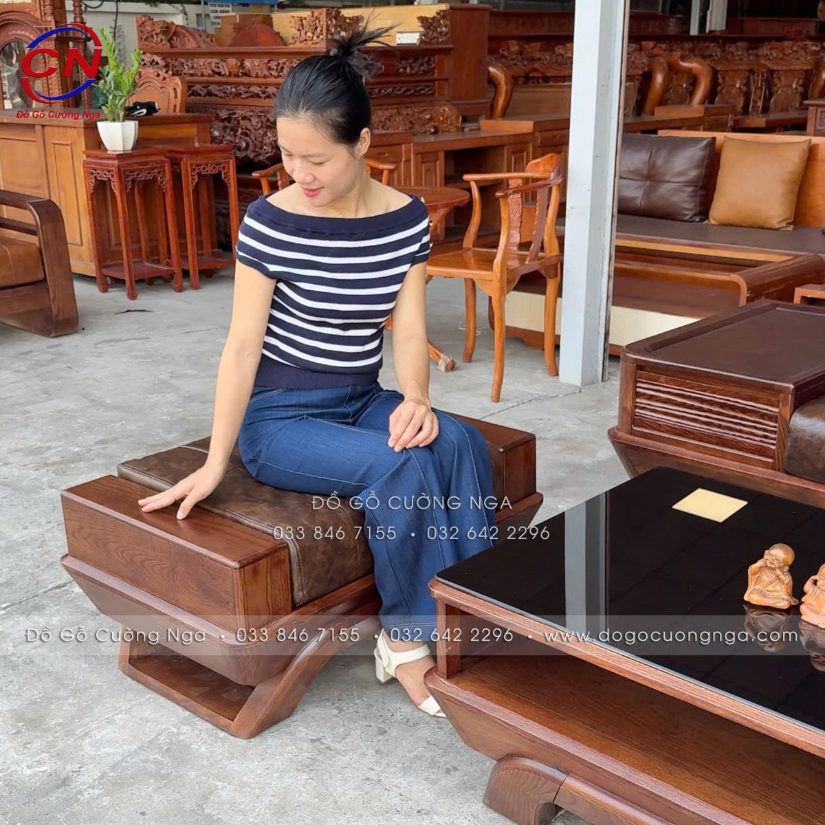 trải nghiệm thực tế khi ngồi lên bộ sofa góc L gỗ Sồi