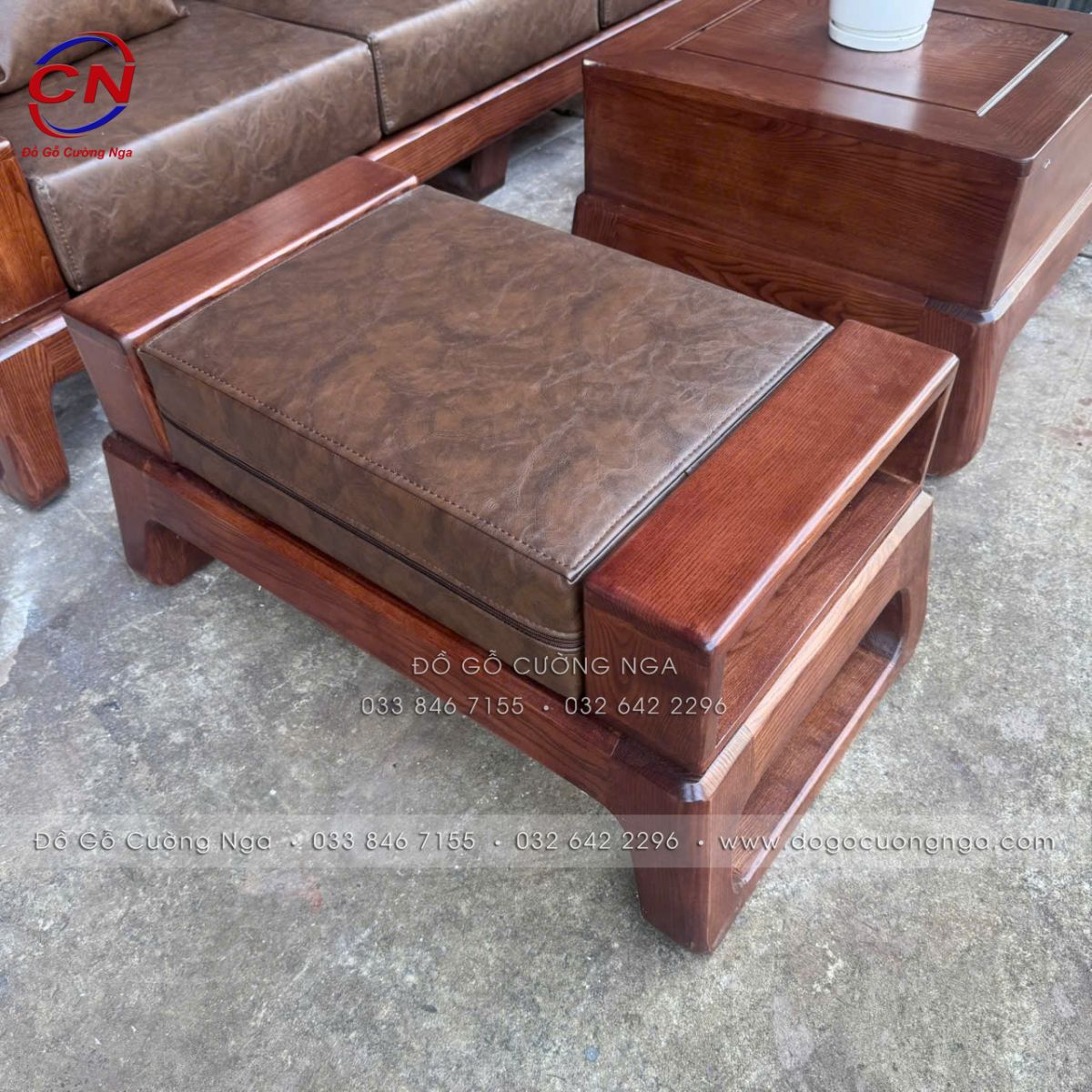 Sofa Văng Chân Choãi Gỗ Sồi Màu Óc Chó