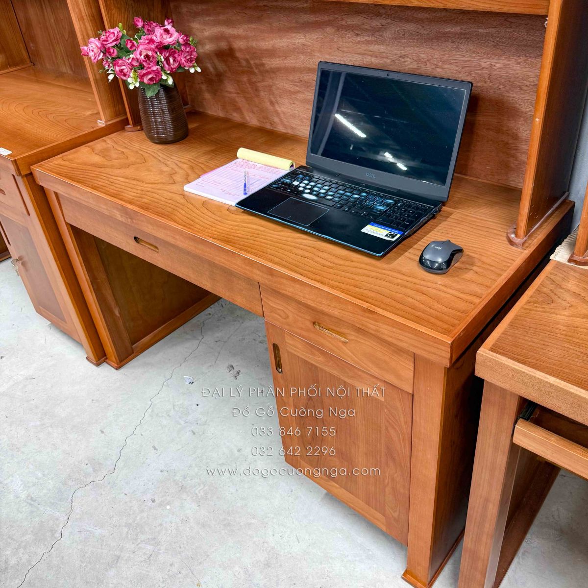 Bàn học sinh gỗ xoan đào kèm giá sách 