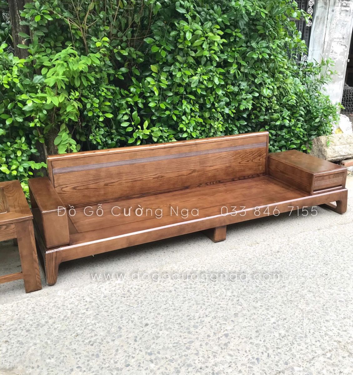 sofa văng gỗ sồi Nga màu óc chó đẹp hiện đại