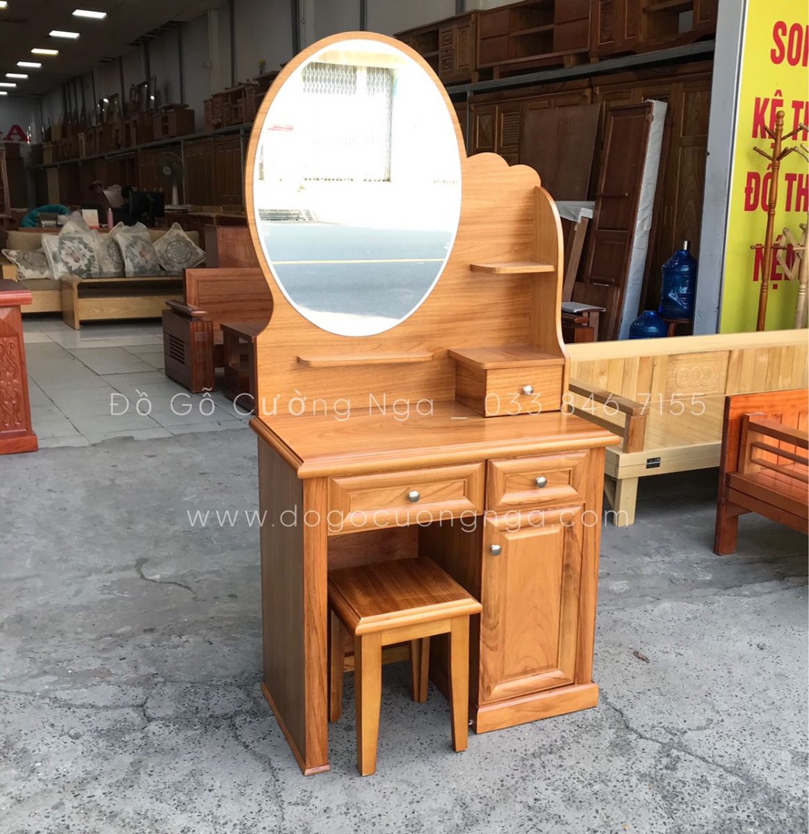 Bàn trang điểm gỗ gõ đỏ mẫu gương tròn