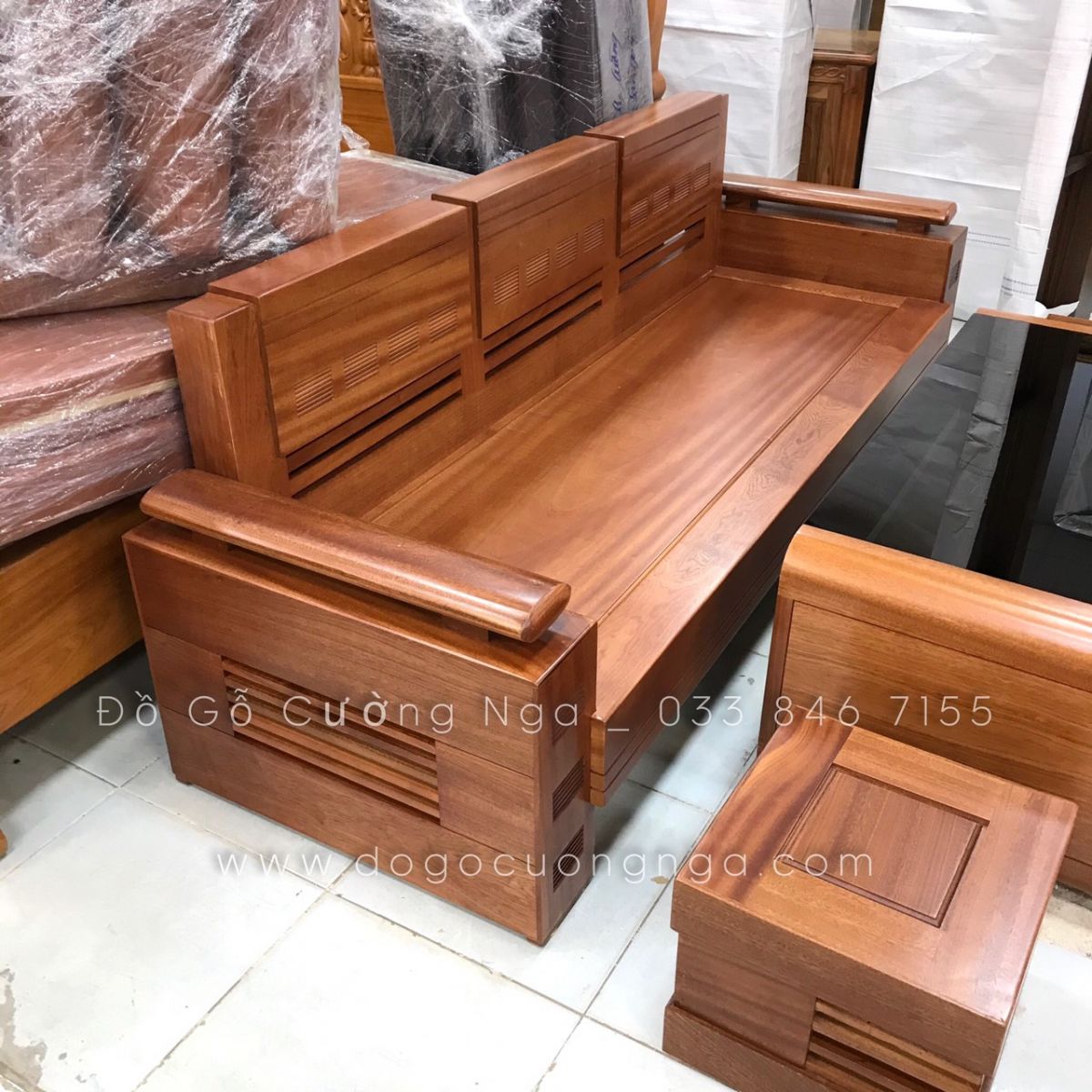 sofa gỗ xoan đào