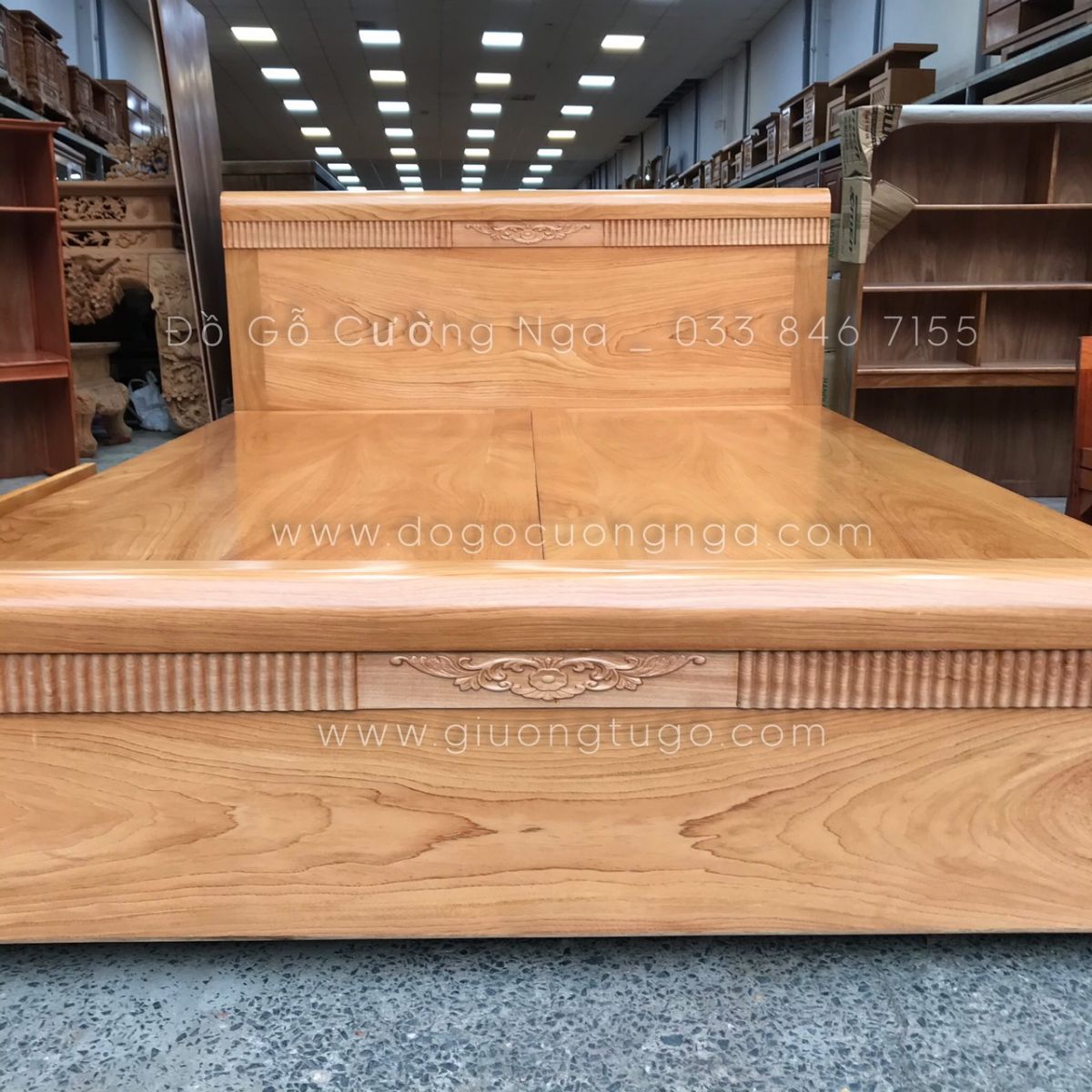 Chi tiết của chiếc giường gỗ Gõ Đỏ