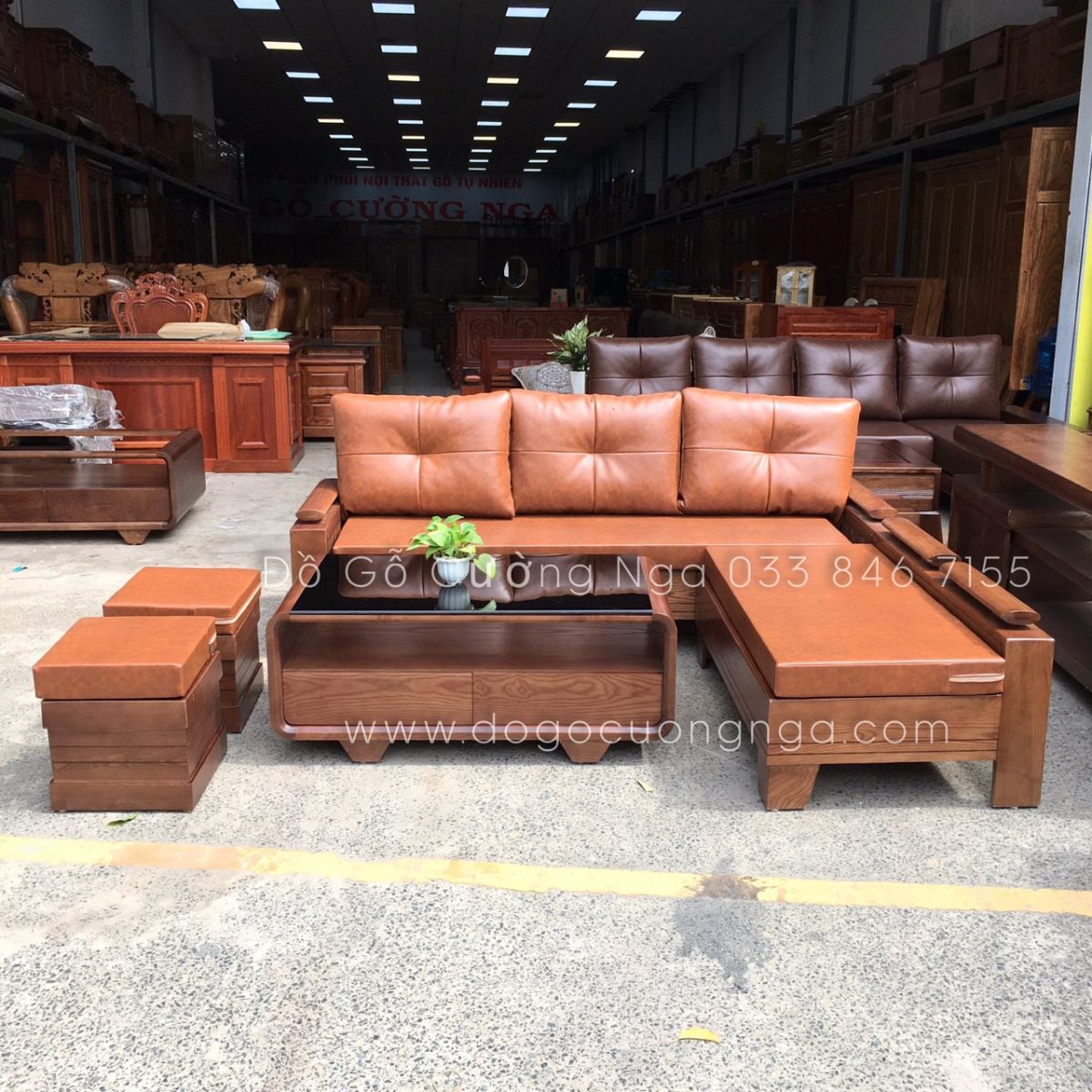 Mẫu sofa gỗ sồi màu óc chó thiết kế đẹp, đa năng