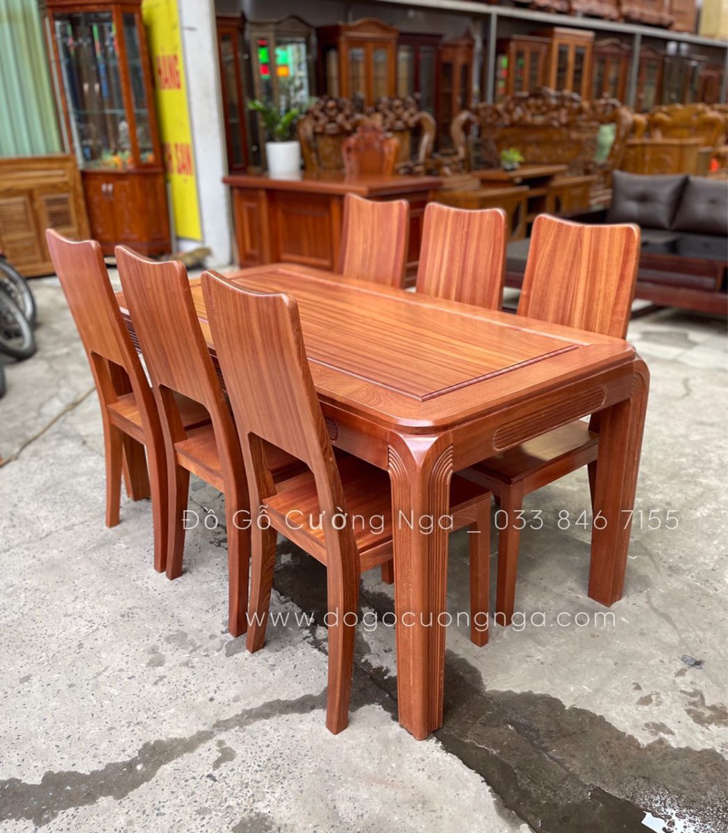 ban ăn go xoan dao