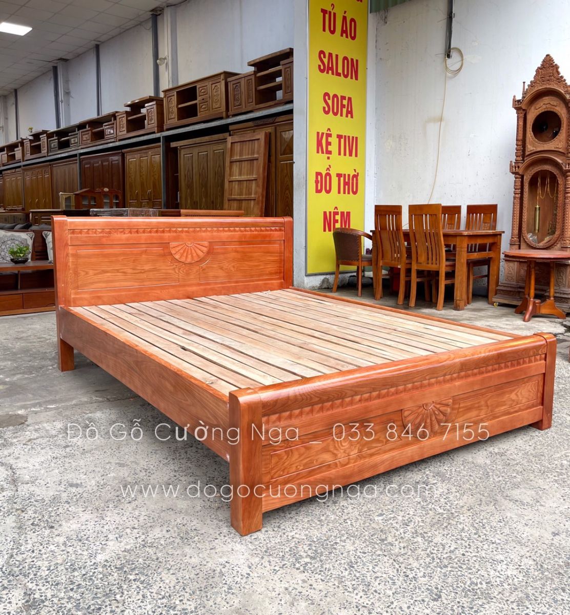 Giường gỗ sồi nga hiện đại 
