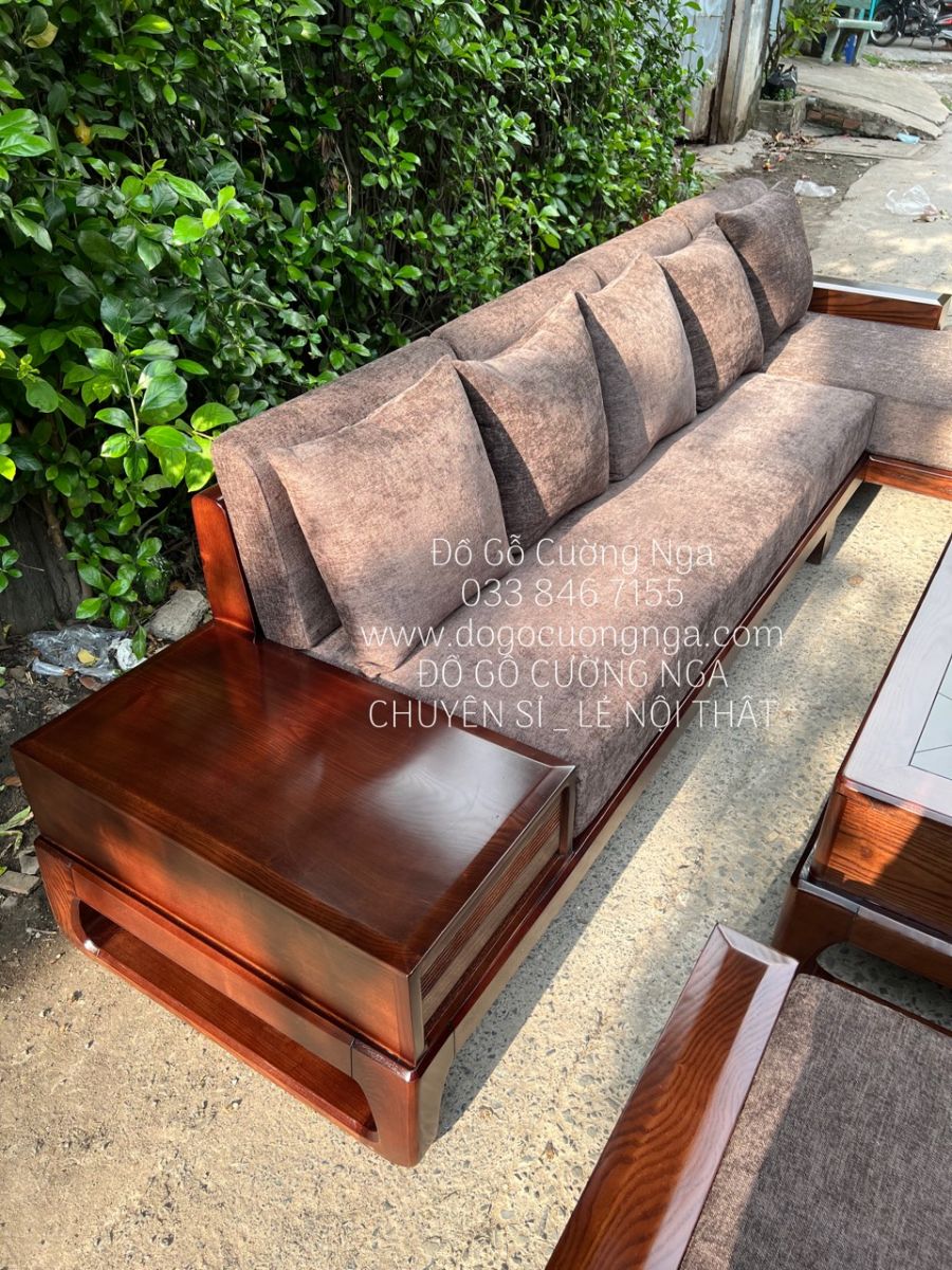 Sofa Gỗ Sồi Sơn Màu Óc Chó Sang Trọng Và Tinh Tế Cho Phòng Khách