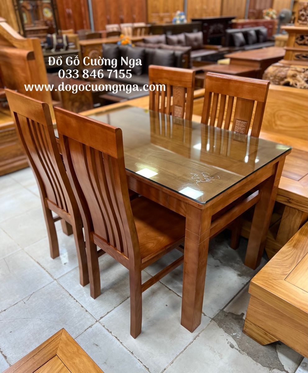 Bàn ăn gỗ sồi 4 ghế
