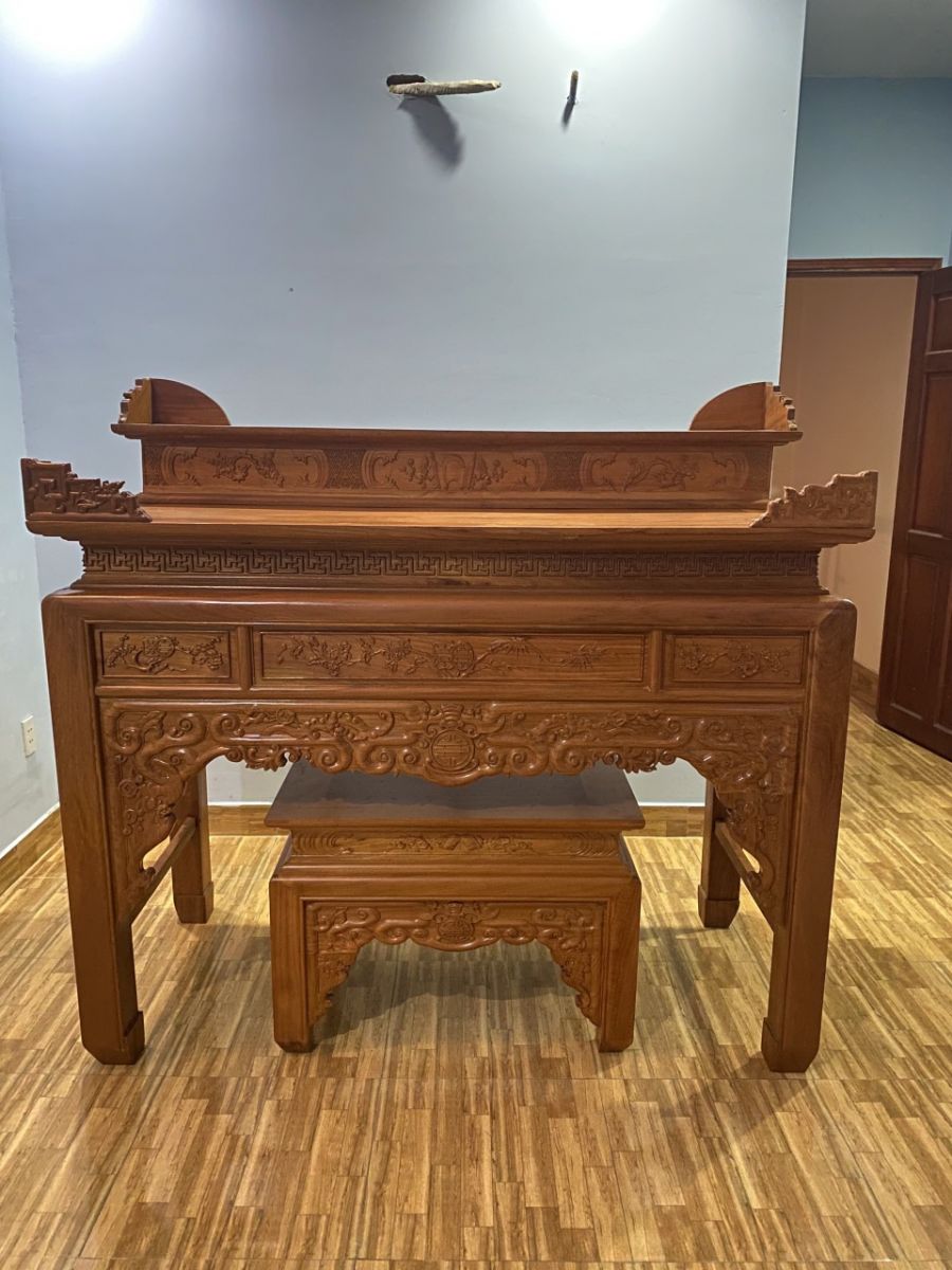 bàn thờ gia tiên gỗ gõ đỏ 