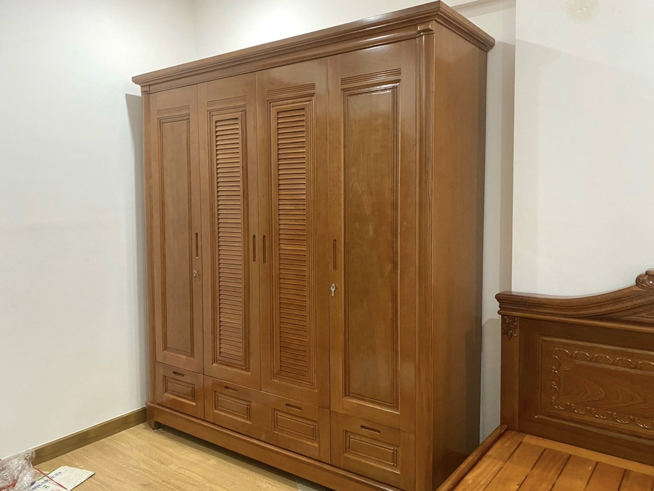 tủ quần ao gỗ xoan đào 4 cánh