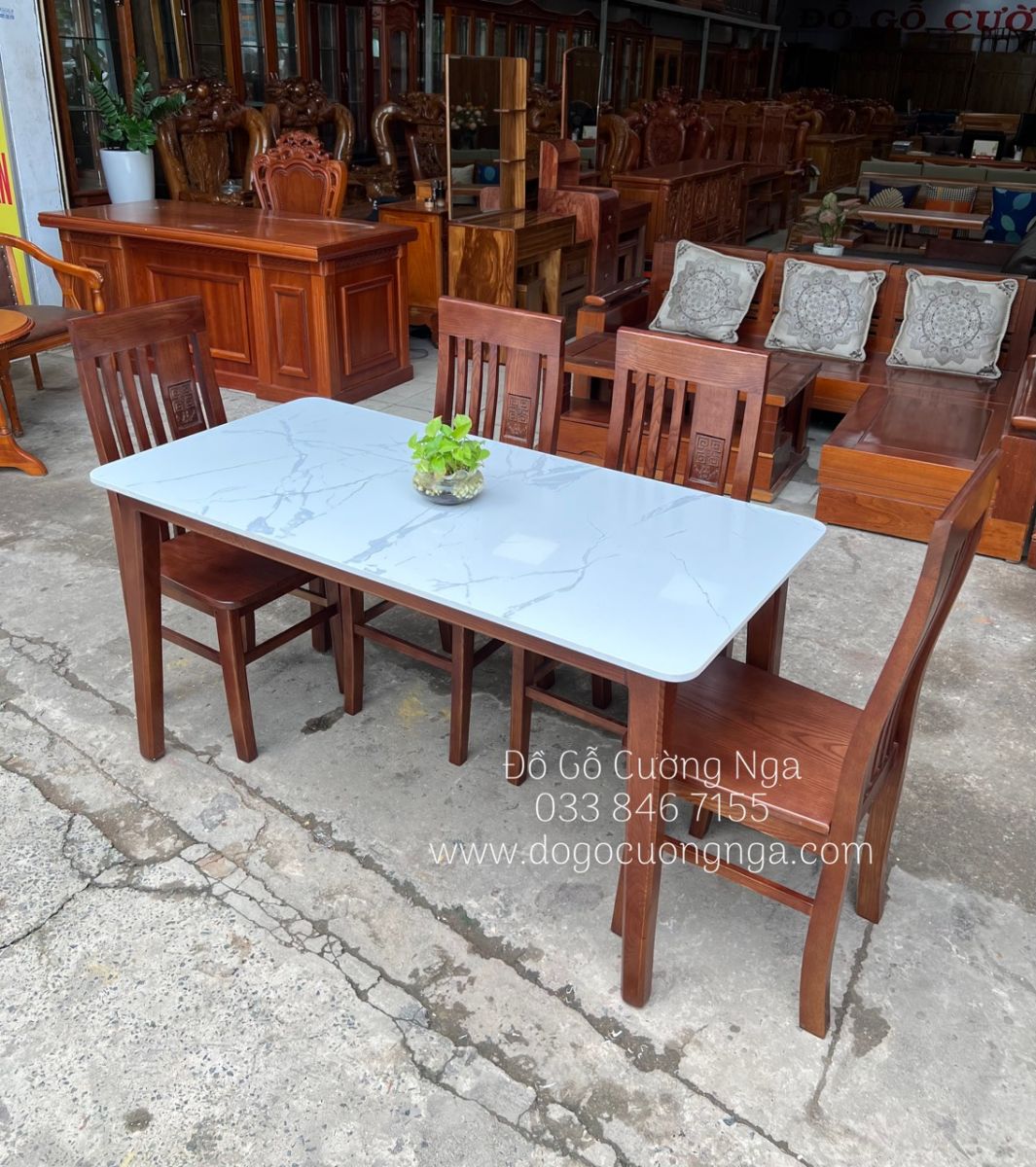 bàn ăn gỗ sồi nga 