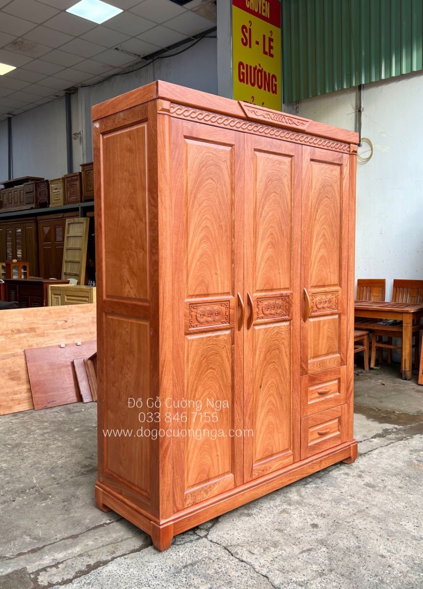 tru áo gỗ hương đá 3 cánh 