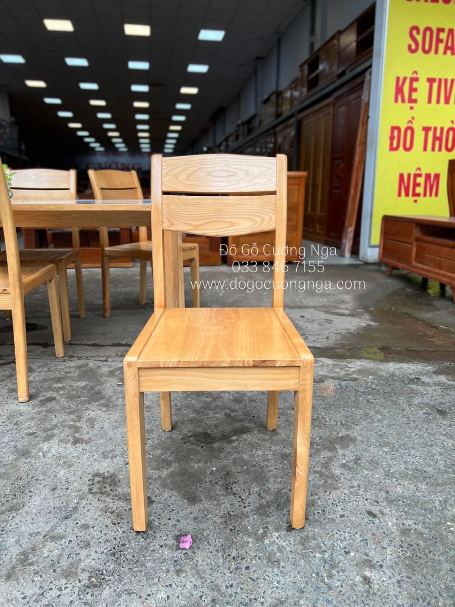 bàn ăn gỗ sồi nga 