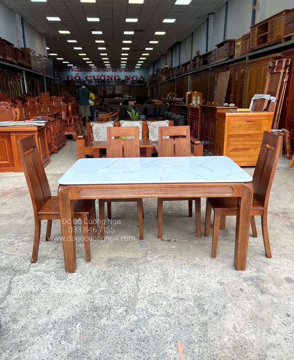 Bàn ăn gỗ sồi nga 4 ghế 