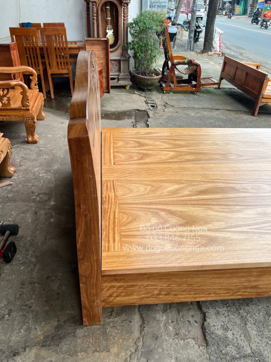 giường gỗ hương xám hiện đại 