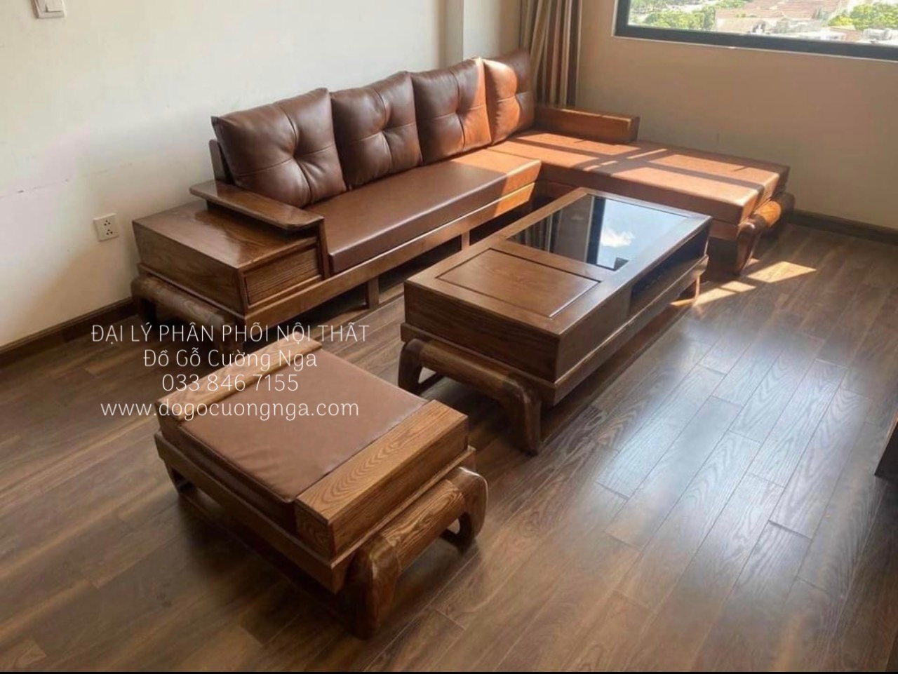 Bàn ghế Sofa gỗ phòng khách hiện đại: Cập nhật không gian sống của bạn với bàn ghế sofa gỗ phòng khách hiện đại. Thiết kế đơn giản nhưng trang trọng, giúp cho sản phẩm này vừa phù hợp với nhiều phong cách trang trí khác nhau. Chất liệu gỗ cao cấp được sử dụng để sản xuất bàn ghế sofa, giúp cho sản phẩm bền đẹp và có khả năng chịu lực tốt.
