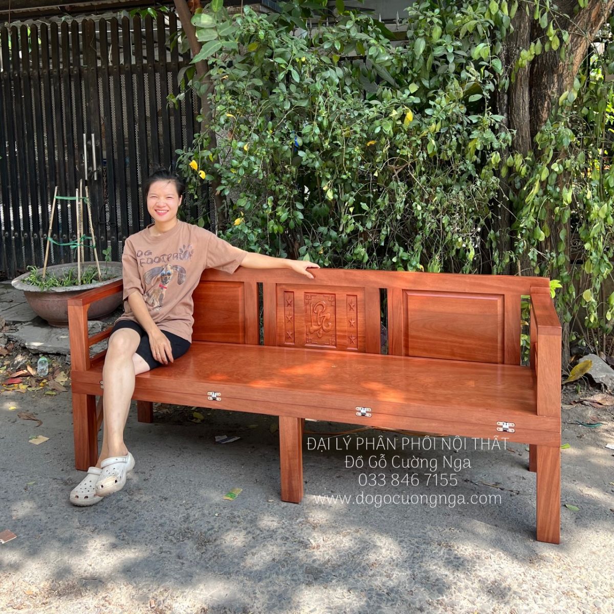 Kích thước giường ghế gỗ Hương Xám - sofa giường gỗ * Rộng 1m2 x Dài 1m9 x Cao 35cm giá 4.800.000 * Rộng 1m4 x Dài 2m x Cao 35cm giá 5.000.000 * Rộng 1m6 x Dài 2m x Cao 35cm giá 5.500.000