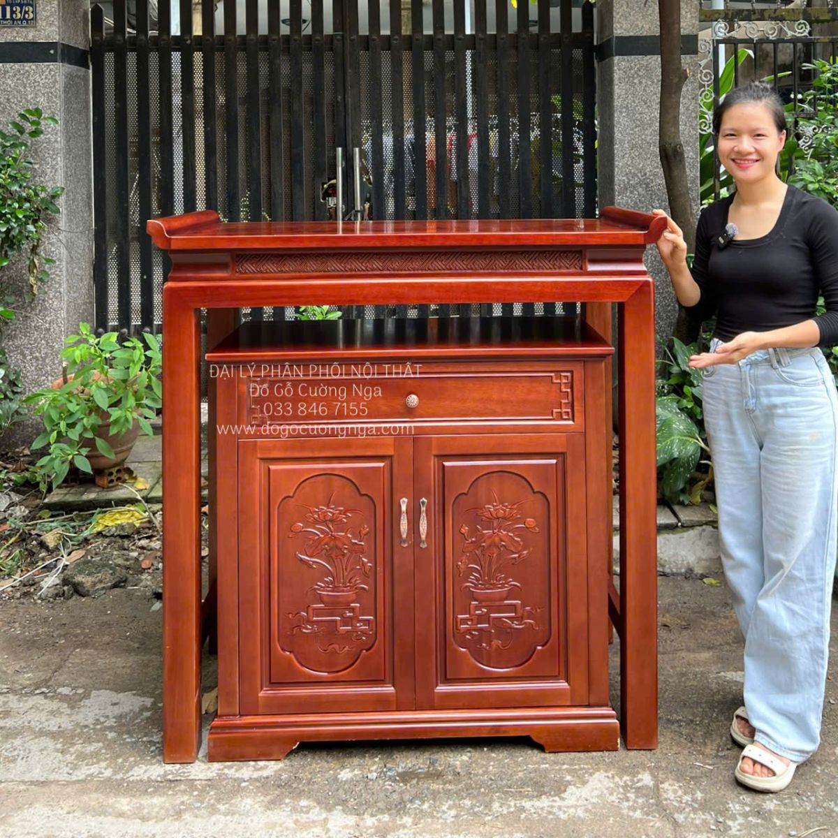 Bàn thờ gỗ xoan đào