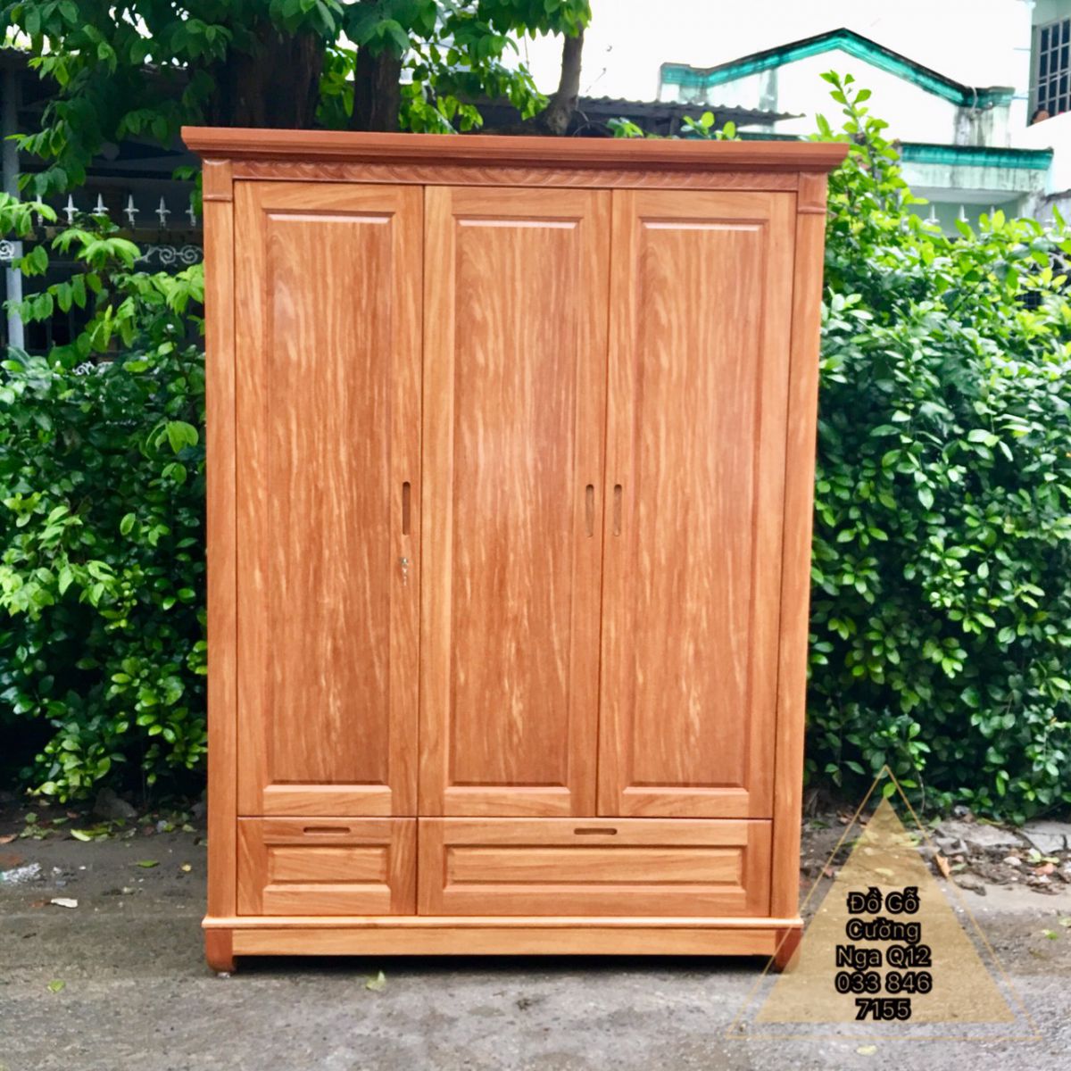 tru áo gỗ đinh hương 3 cánh