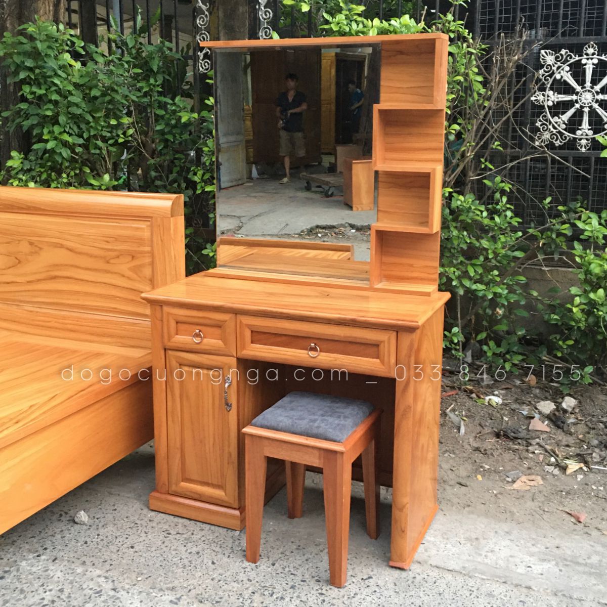 bàn trang điểm gỗ gõ đỏ 80cm