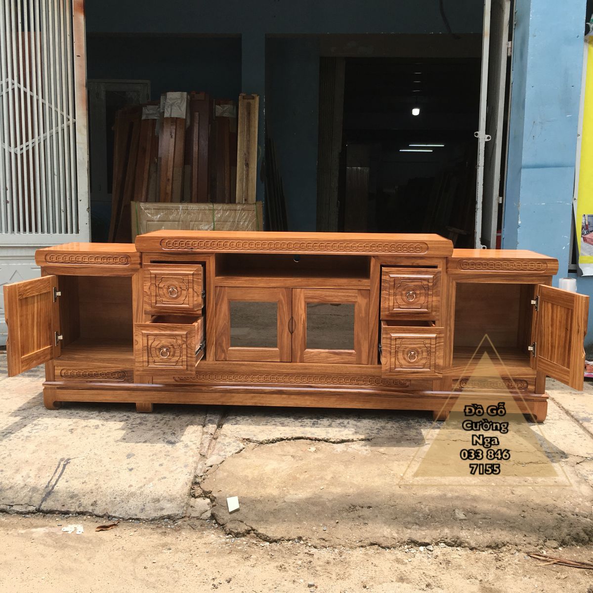 kệ tiiv gỗ hương xám 