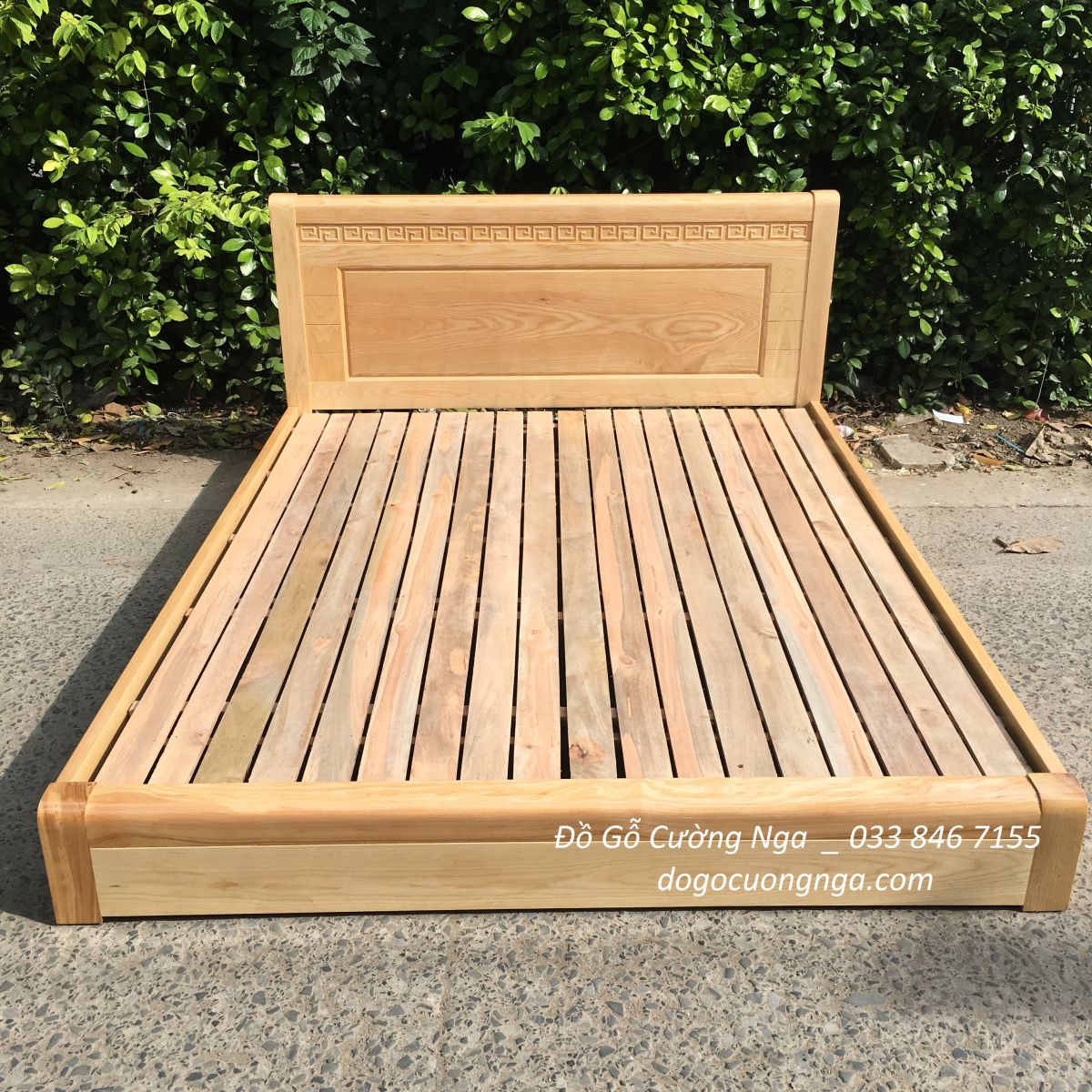 giường gỗ sồi chân thấp giá rẻ 