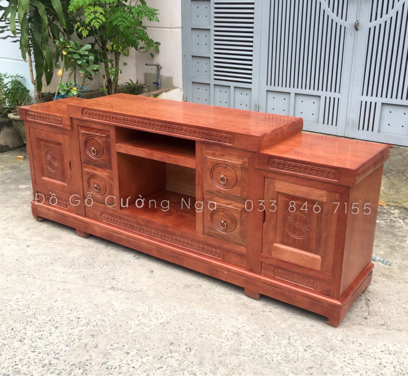 kệ tivi gỗ xoan đào TP HCM  đẹp giá rẻ tại Cường Nga