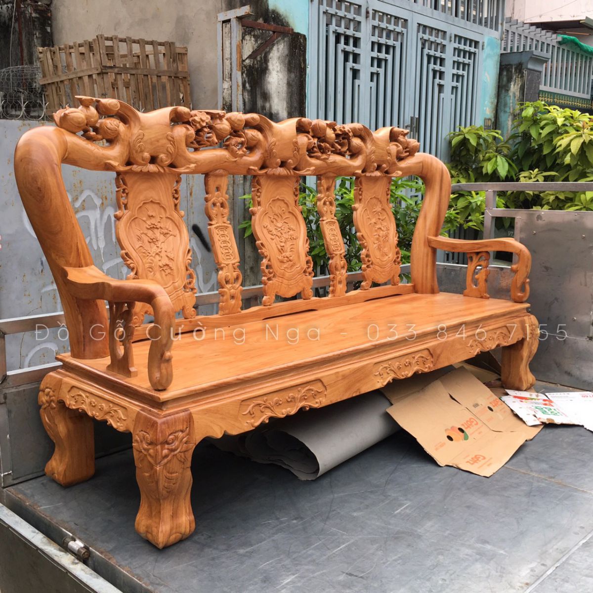 Bộ bàn ghế salon gỗ gõ đỏ tay 12