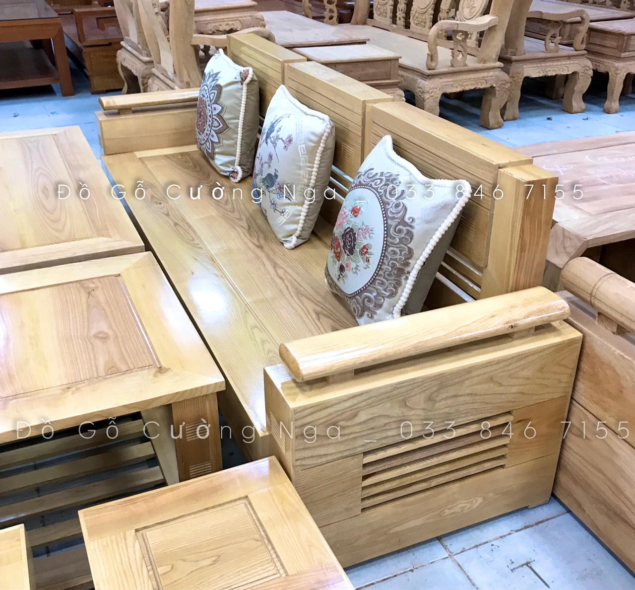 Sofa gỗ Sồi Nga mẫu đối trứng 