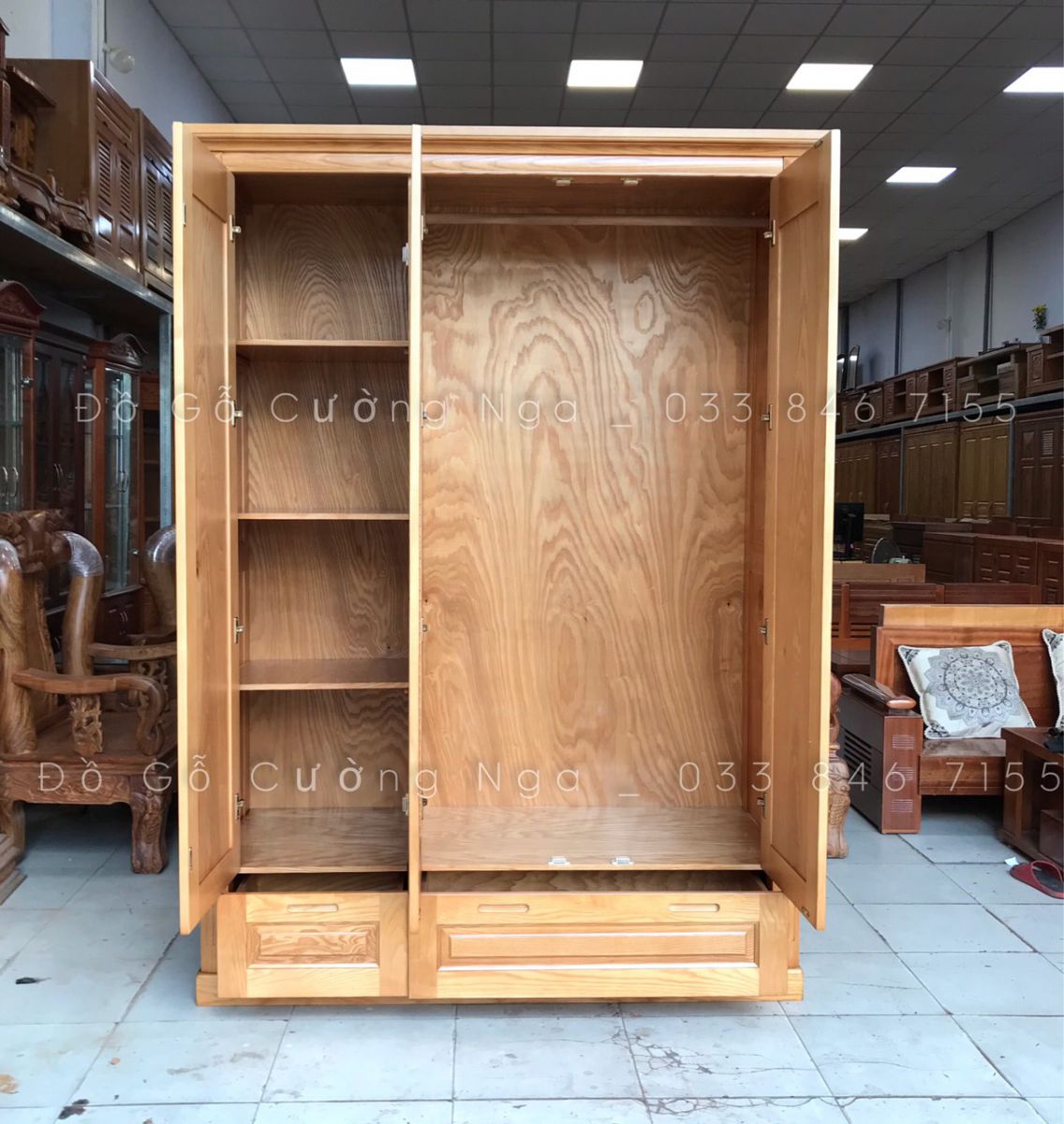 bên tỏng tủ quần áo gỗ sồi nga 